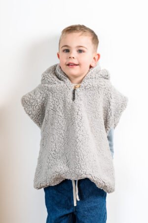 Poncho moumoute grise