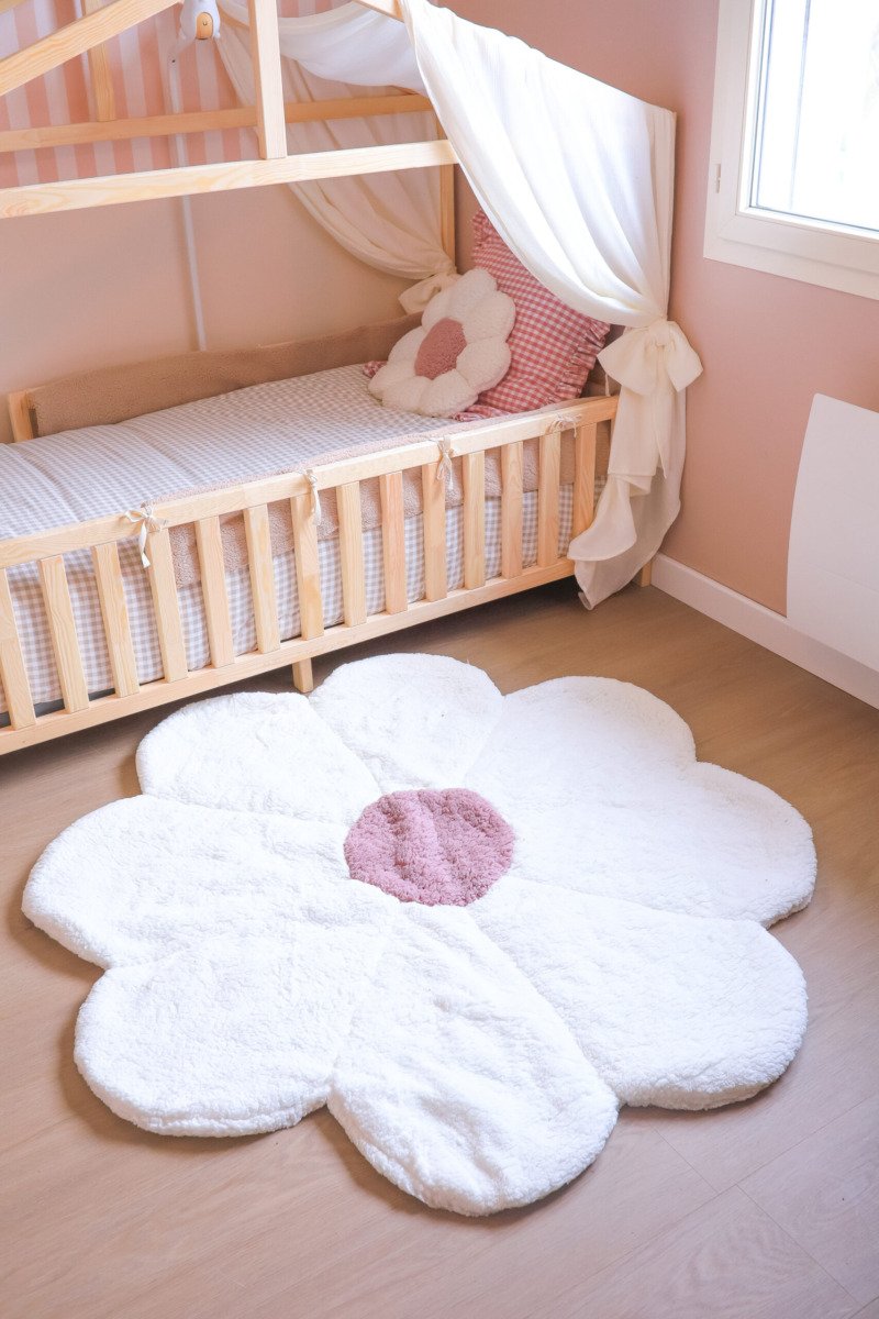 Tapis fleur blanche réversible