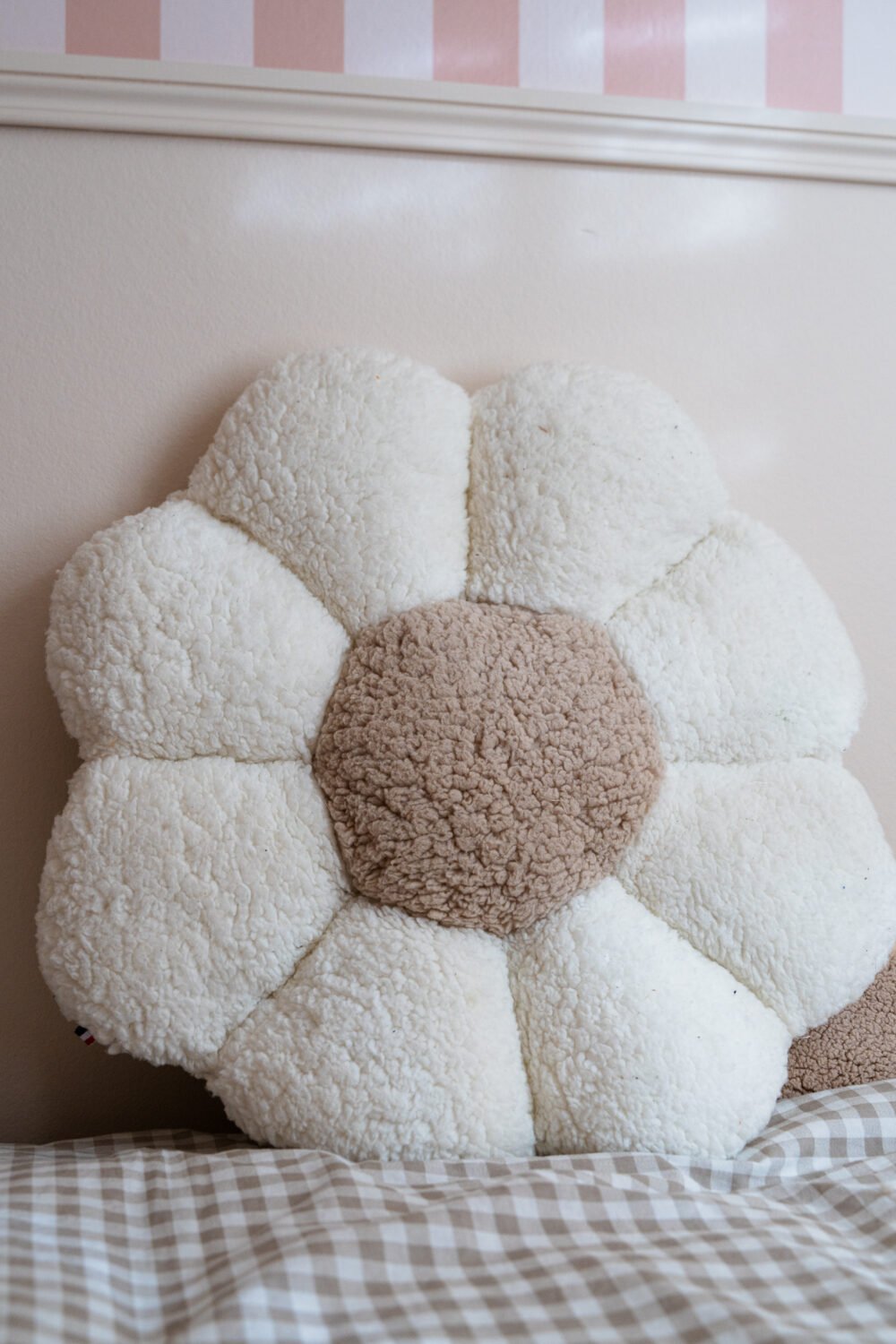 Coussin fleur blanc et beige