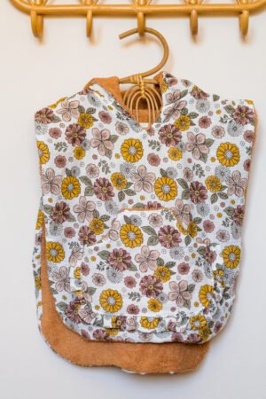 Poncho de bain grosses fleurs et froufrous