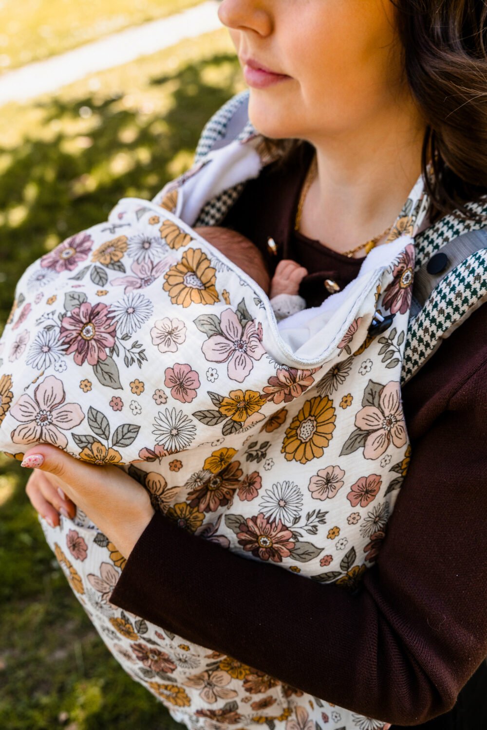Couverture de portage grosses fleurs – Image 4