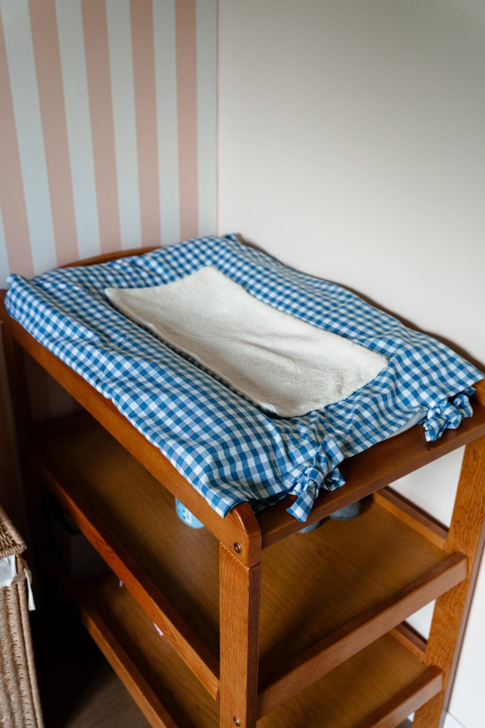 Housse matelas à langer vichy bleu – Image 2