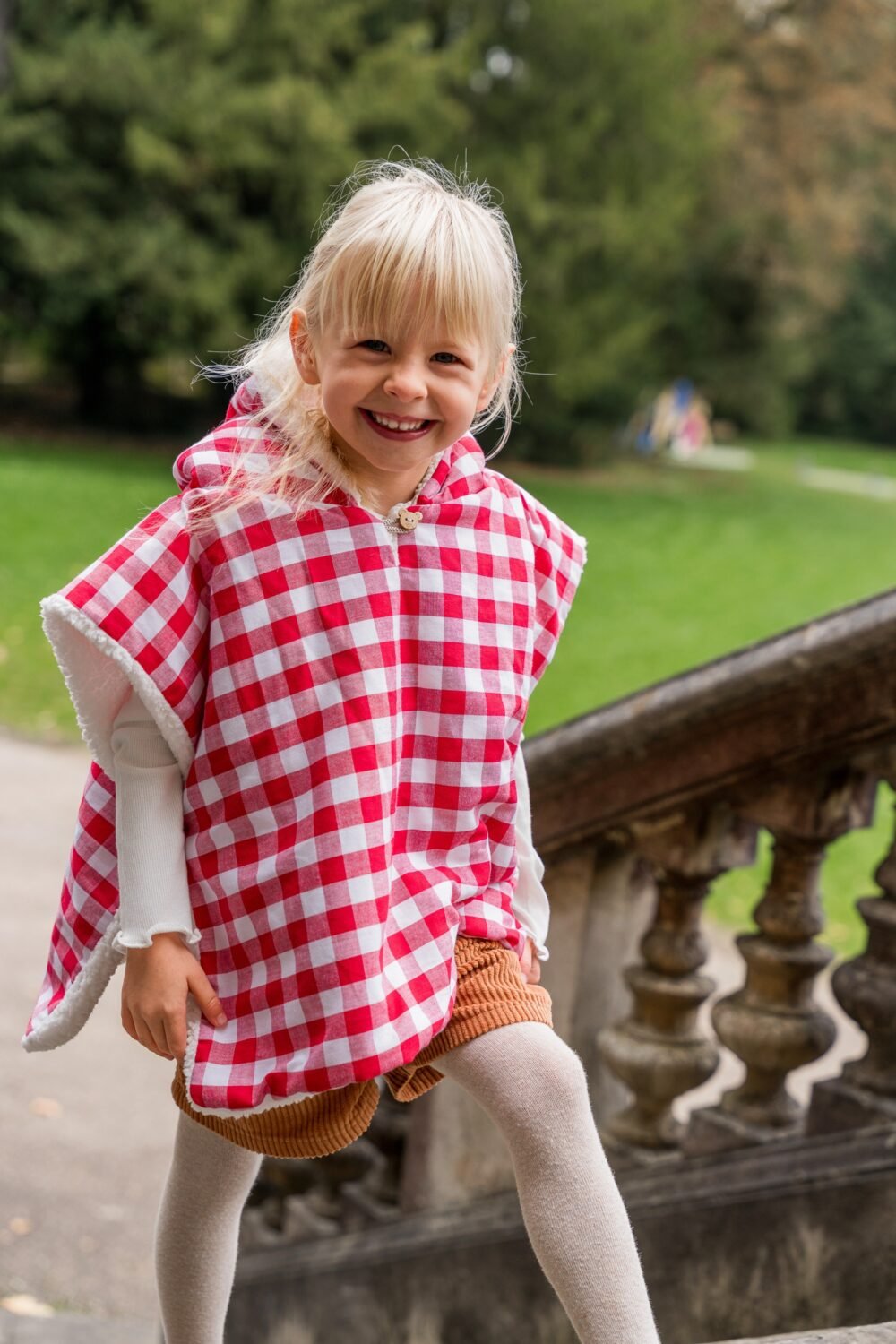 Poncho Vichy rouge – Image 2