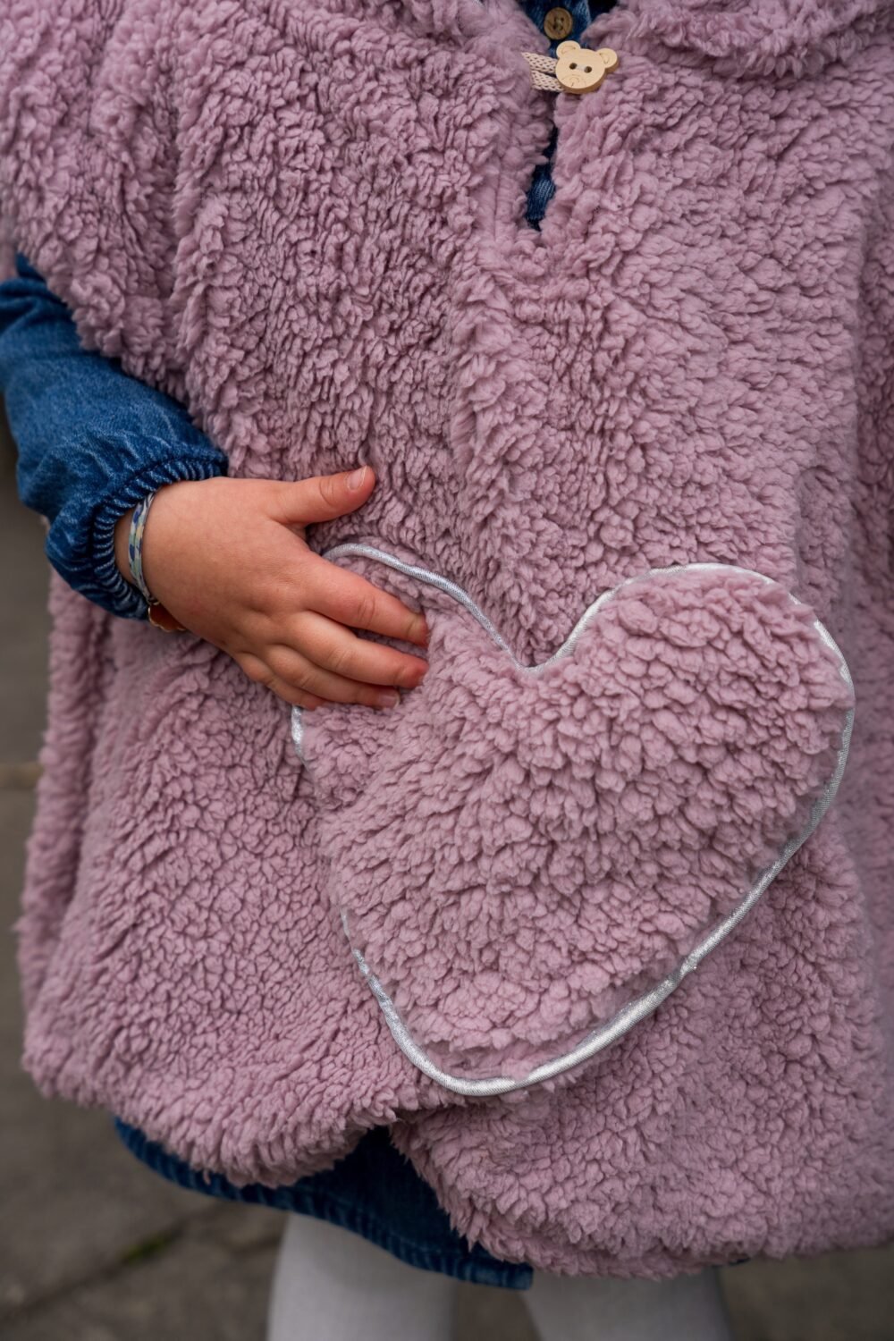 Poncho poche coeur moumoute rose – Image 2
