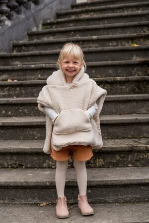 Poncho poche kangourou moumoute écru