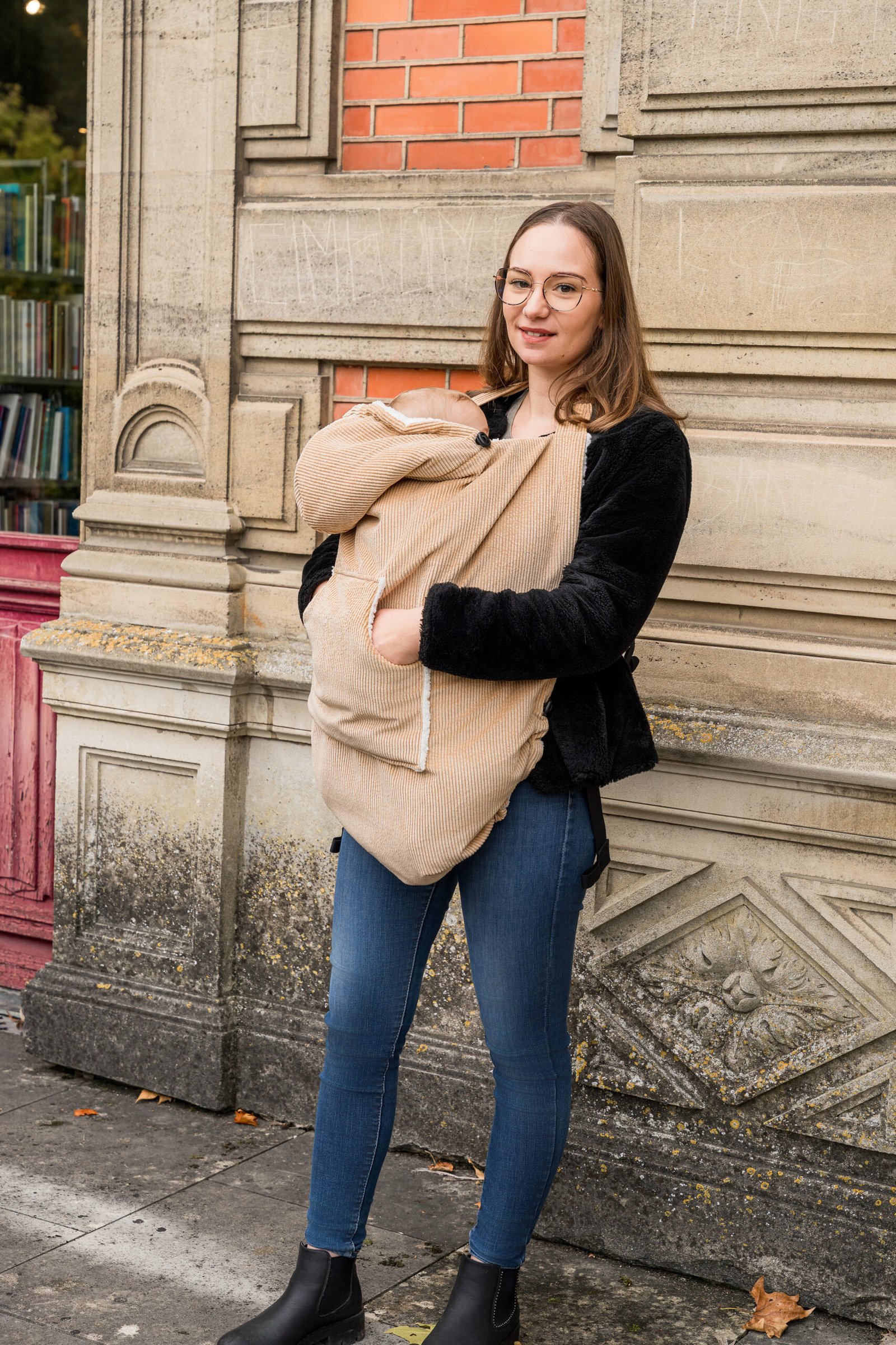 Couverture de portage velours camel – Image 4