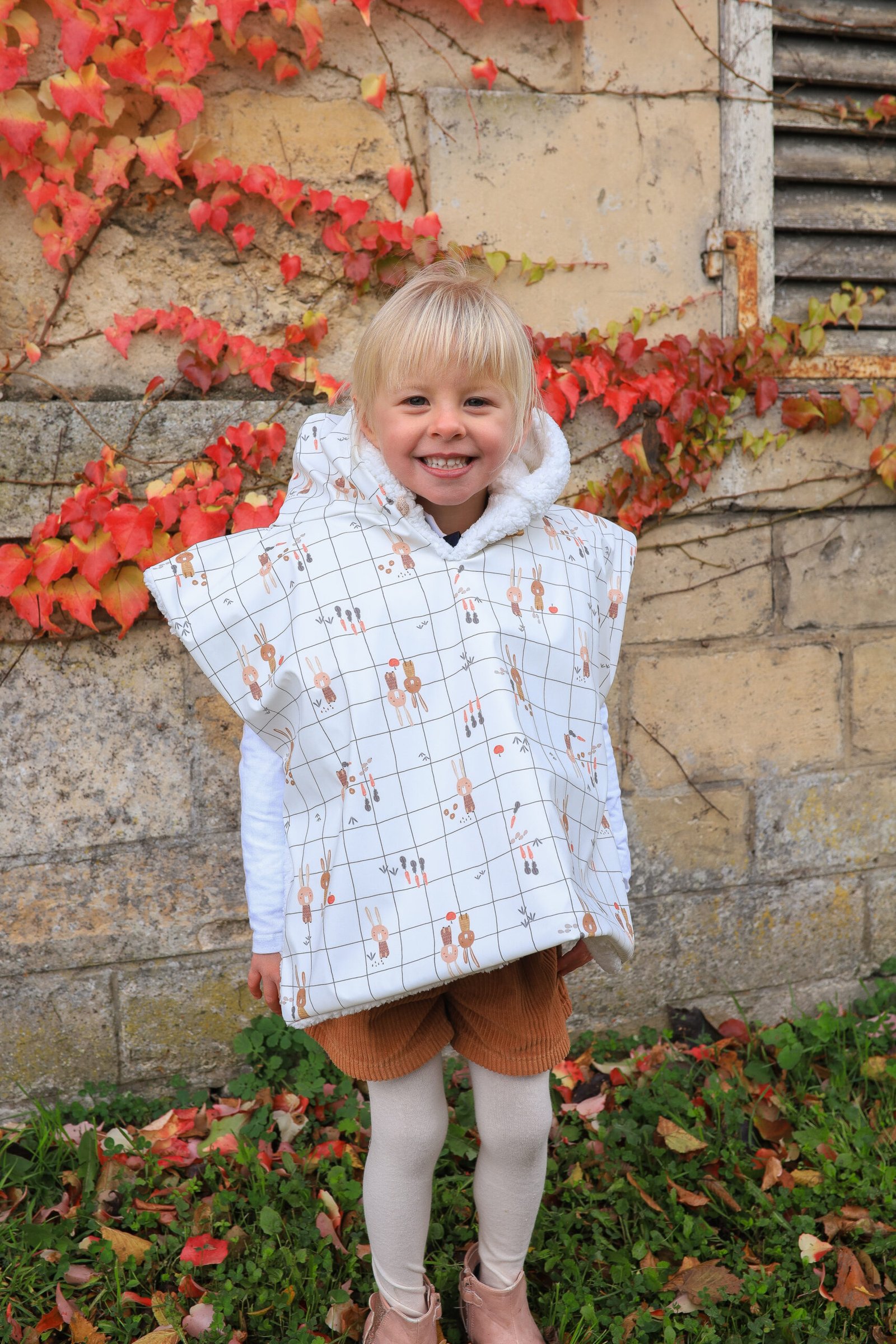 Poncho Imperméable lapin – Image 2