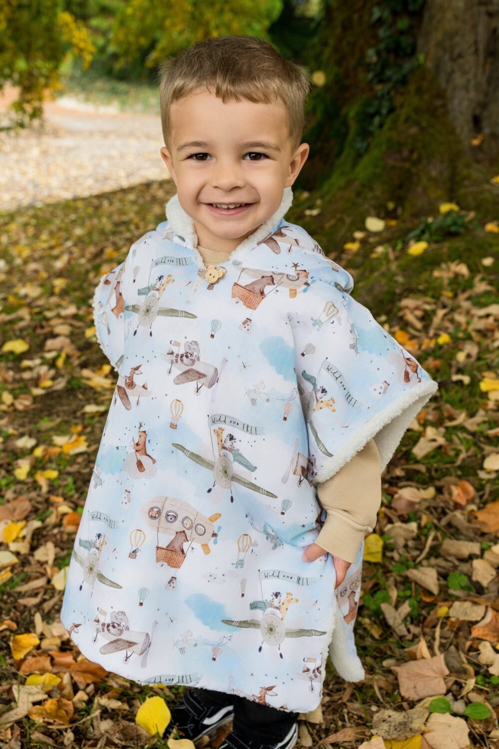 Poncho imprimé avion – Image 3