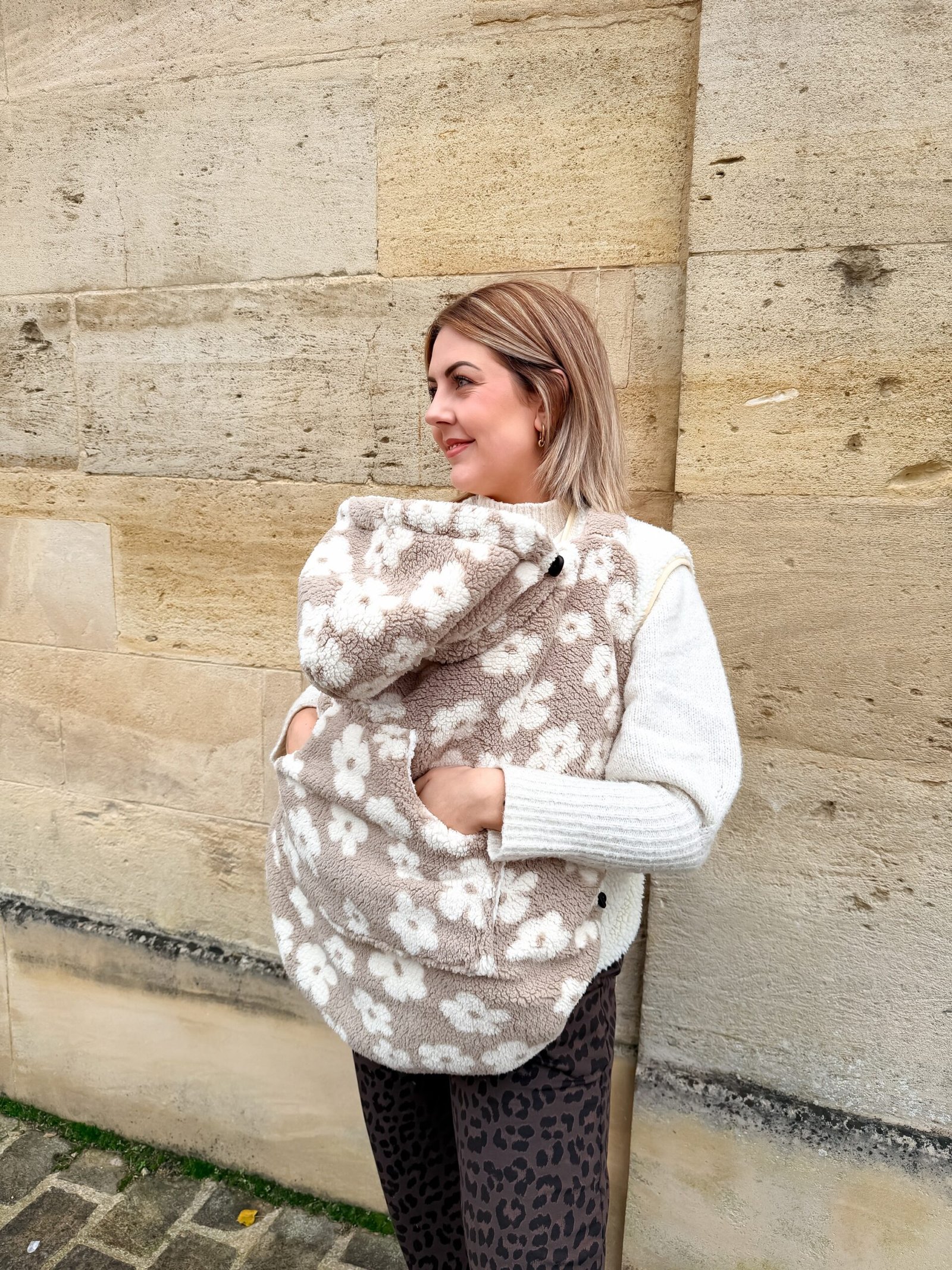 Couverture de portage moumoute fleurs blanches