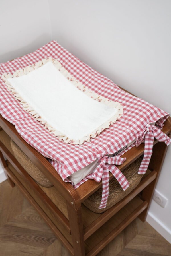 Housse matelas à langer froufrou vichy rose/ fleuris