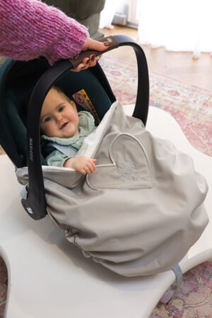 Couverture de cosy imperméable grise