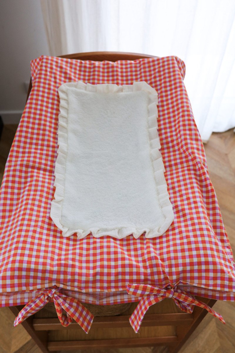 Housse matelas à langer froufrou vichy tricolore