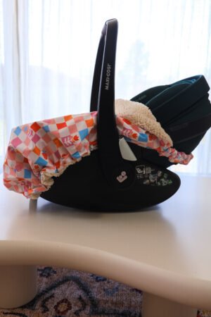 Couverture de cosy imperméable damier