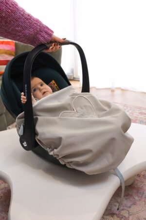 Couverture de cosy imperméable grise