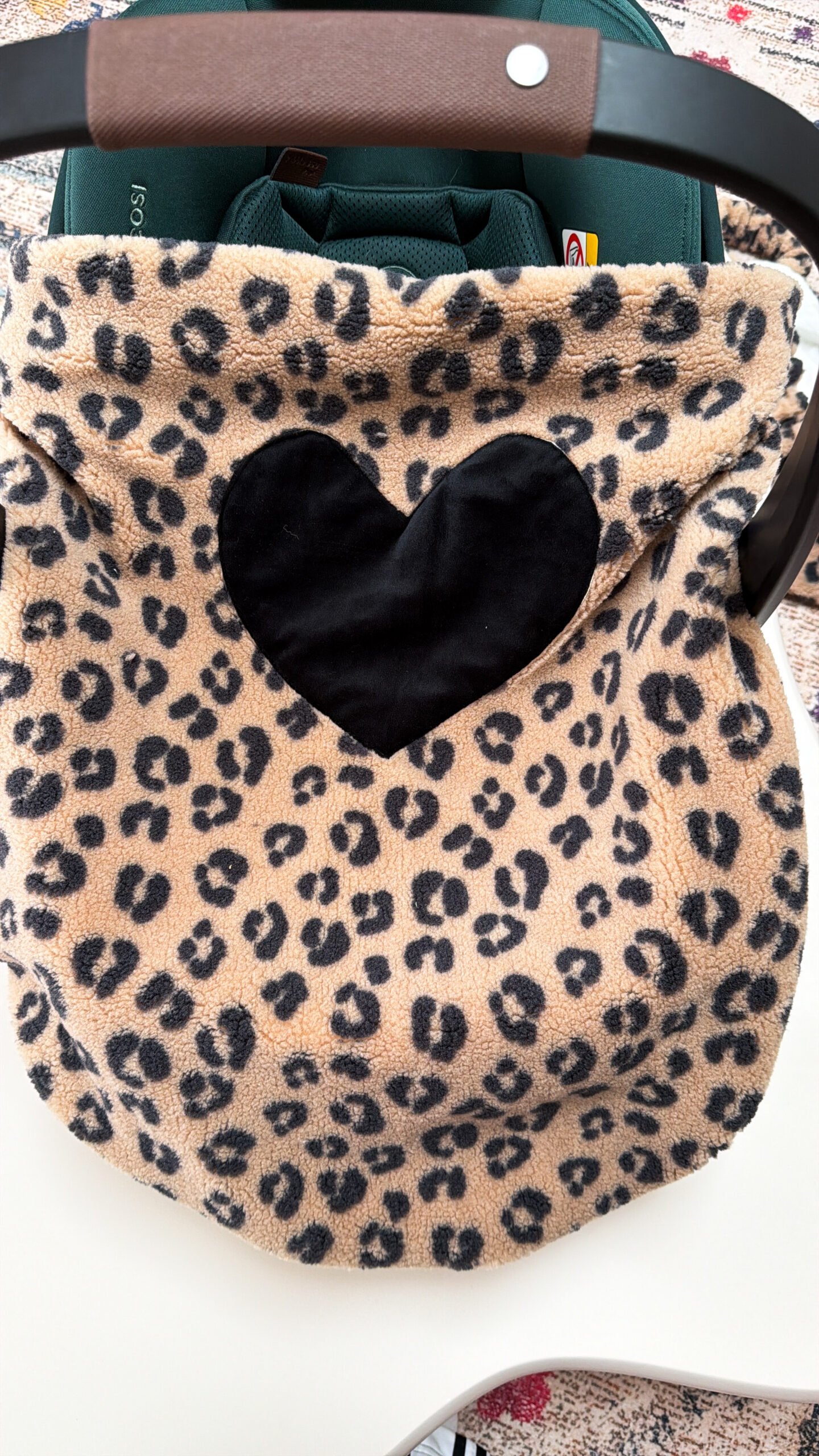 EN STOCK- Couverture de cosy moumoute léopard coeur – Image 2