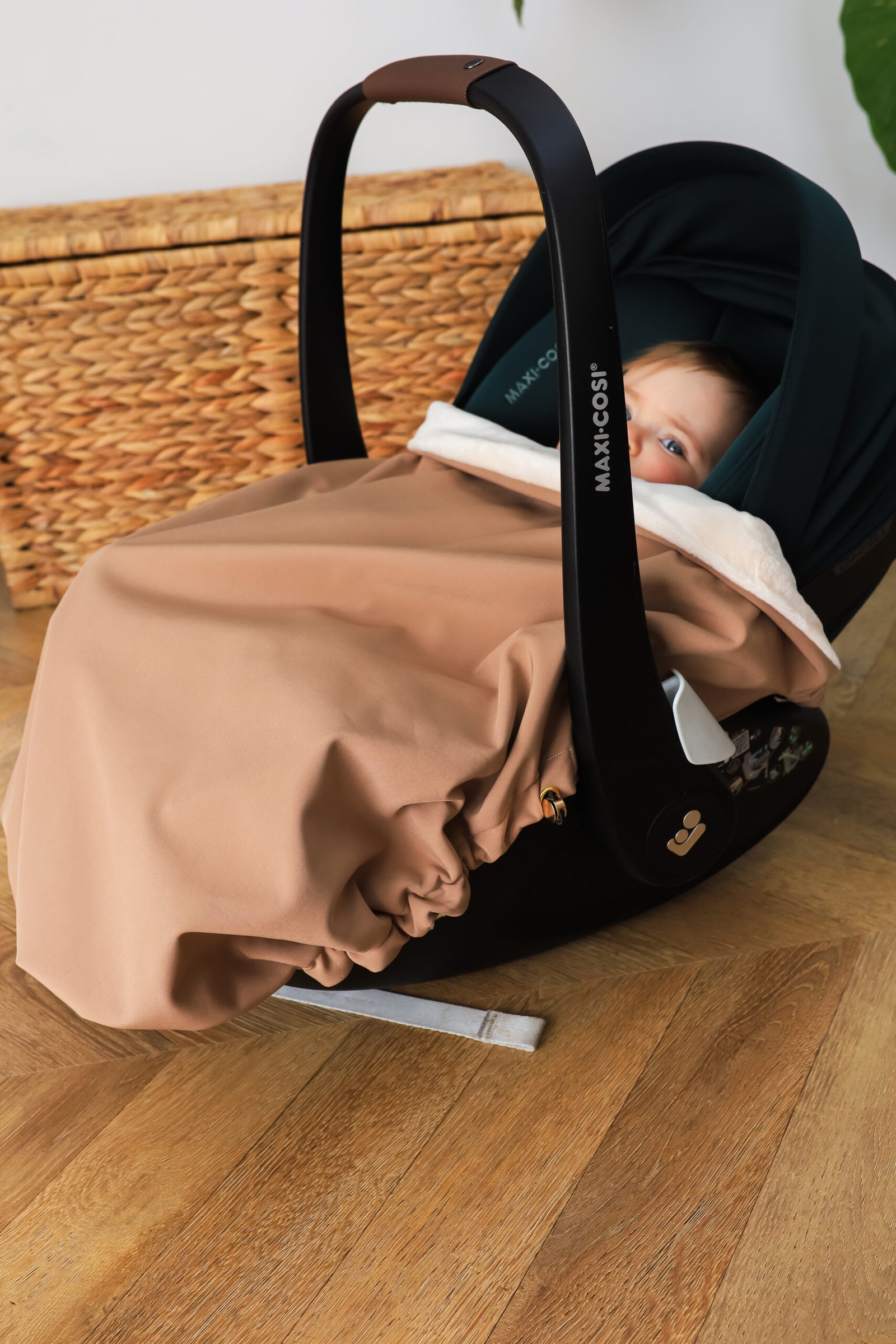 Couverture de cosy imperméable camel – Image 3