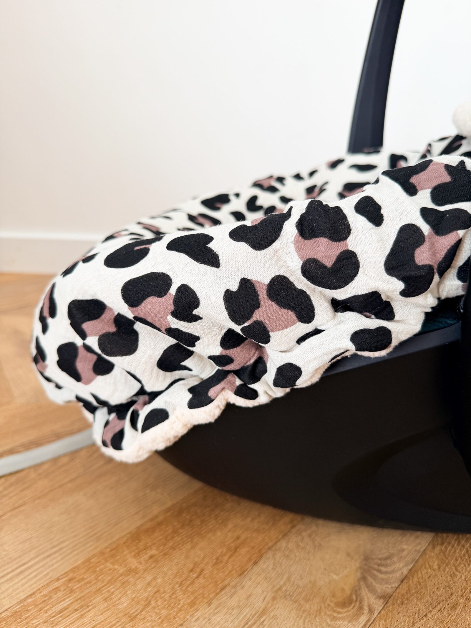 Couverture de cosy froufrou léopard félin – Image 4