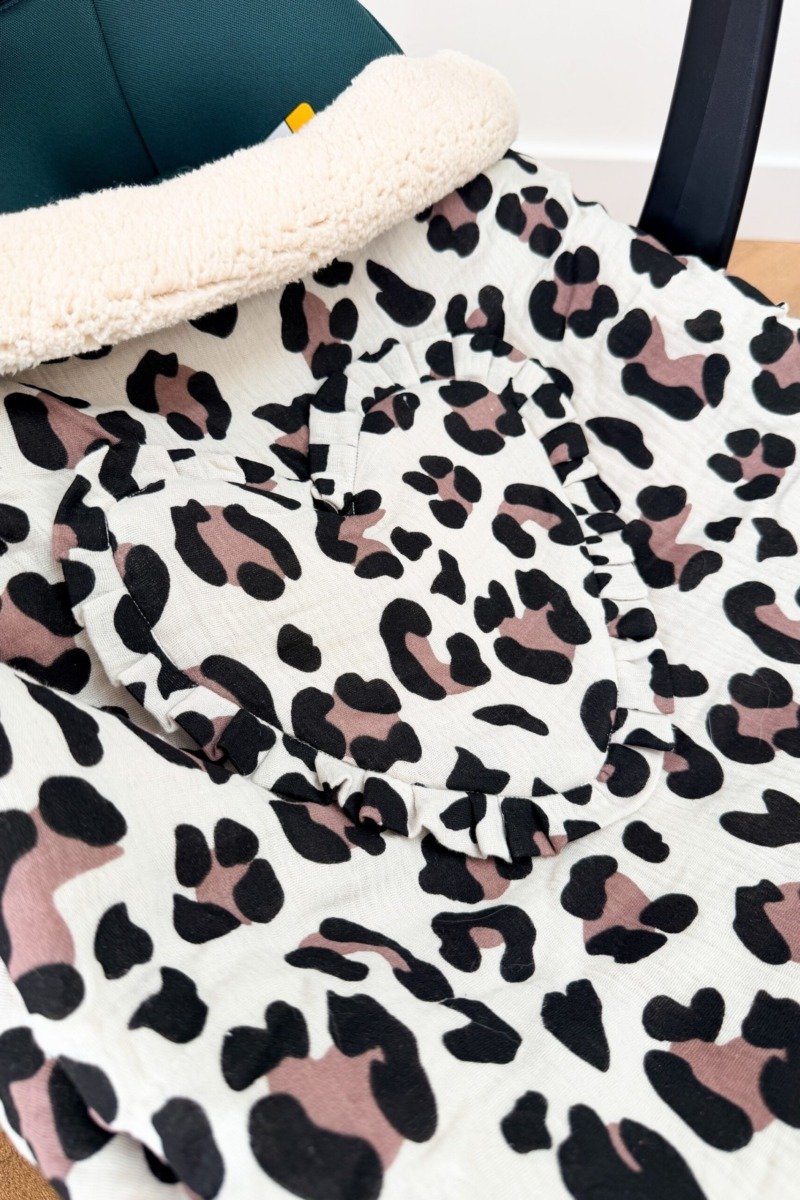 Couverture 3 en 1 froufrou léopard félin