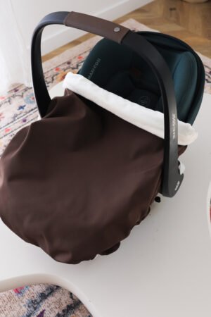 Couverture de cosy imperméable marron
