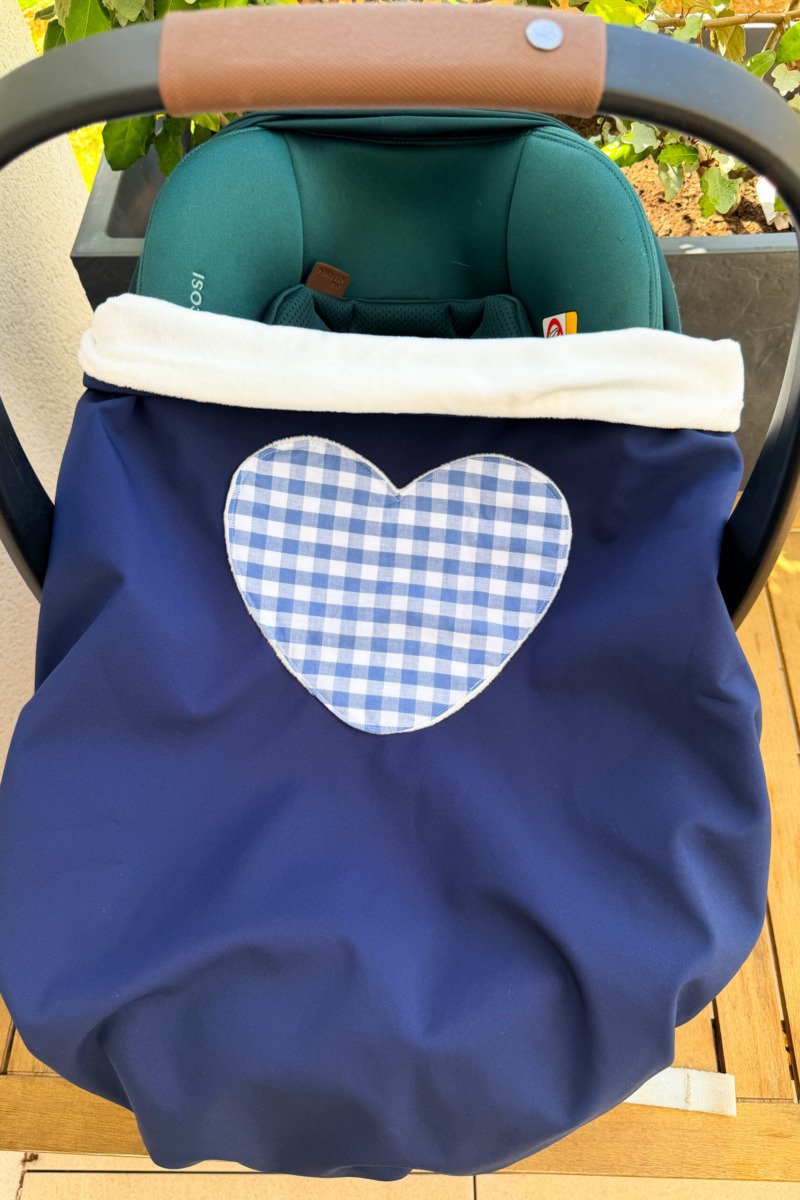 DISPONIBLE-Couverture 3 en 1 imper bleu coeur vichy