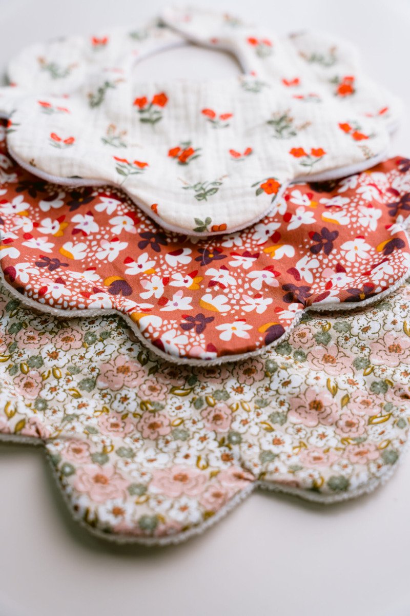 Lot de 3 bavoirs fleurs Lola