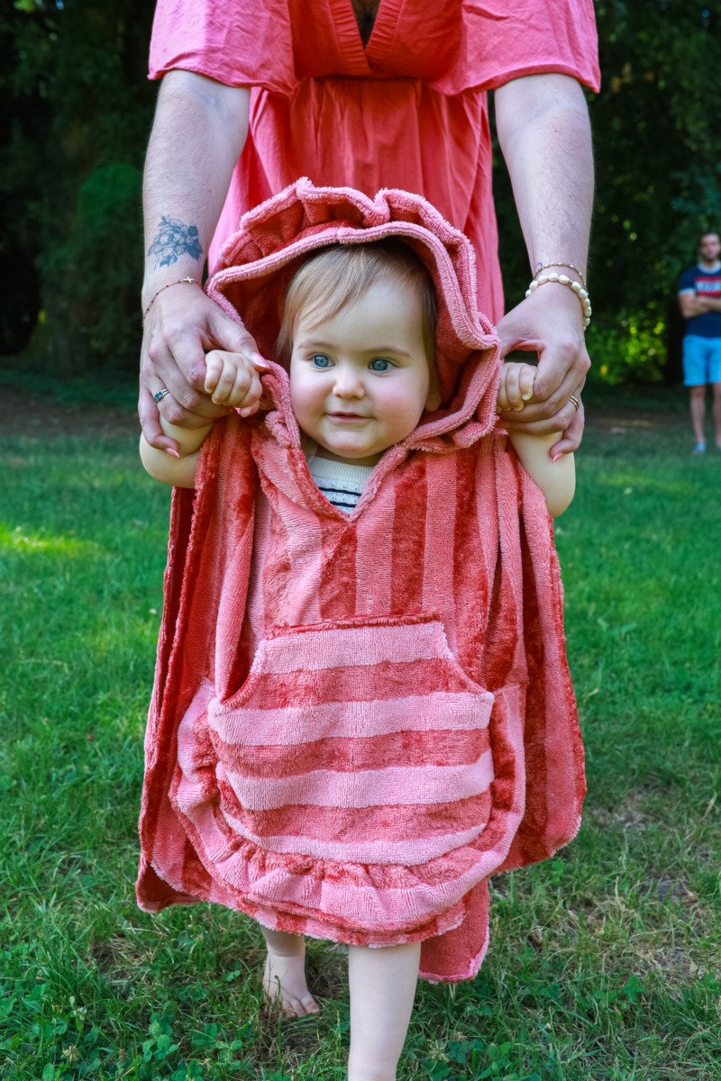 Poncho de bain rayé fraise