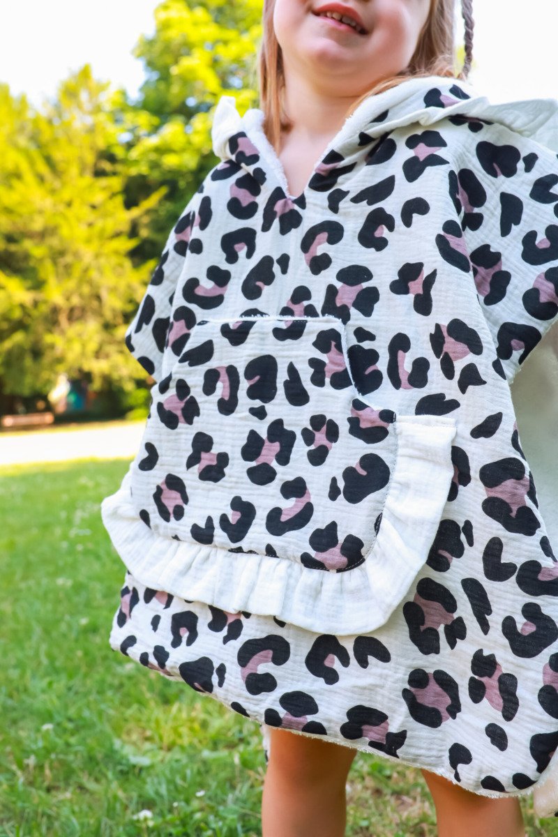 Poncho de bain félin