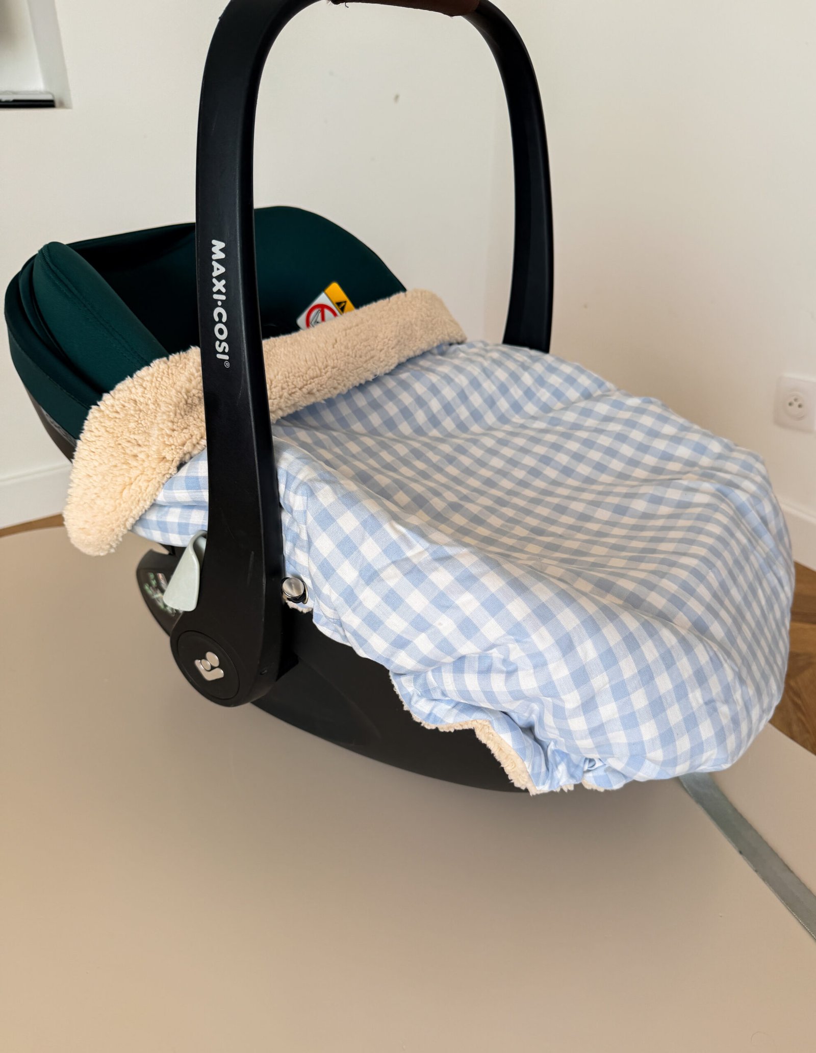 EN STOCK- Couverture de cosy vichy bleu bébé