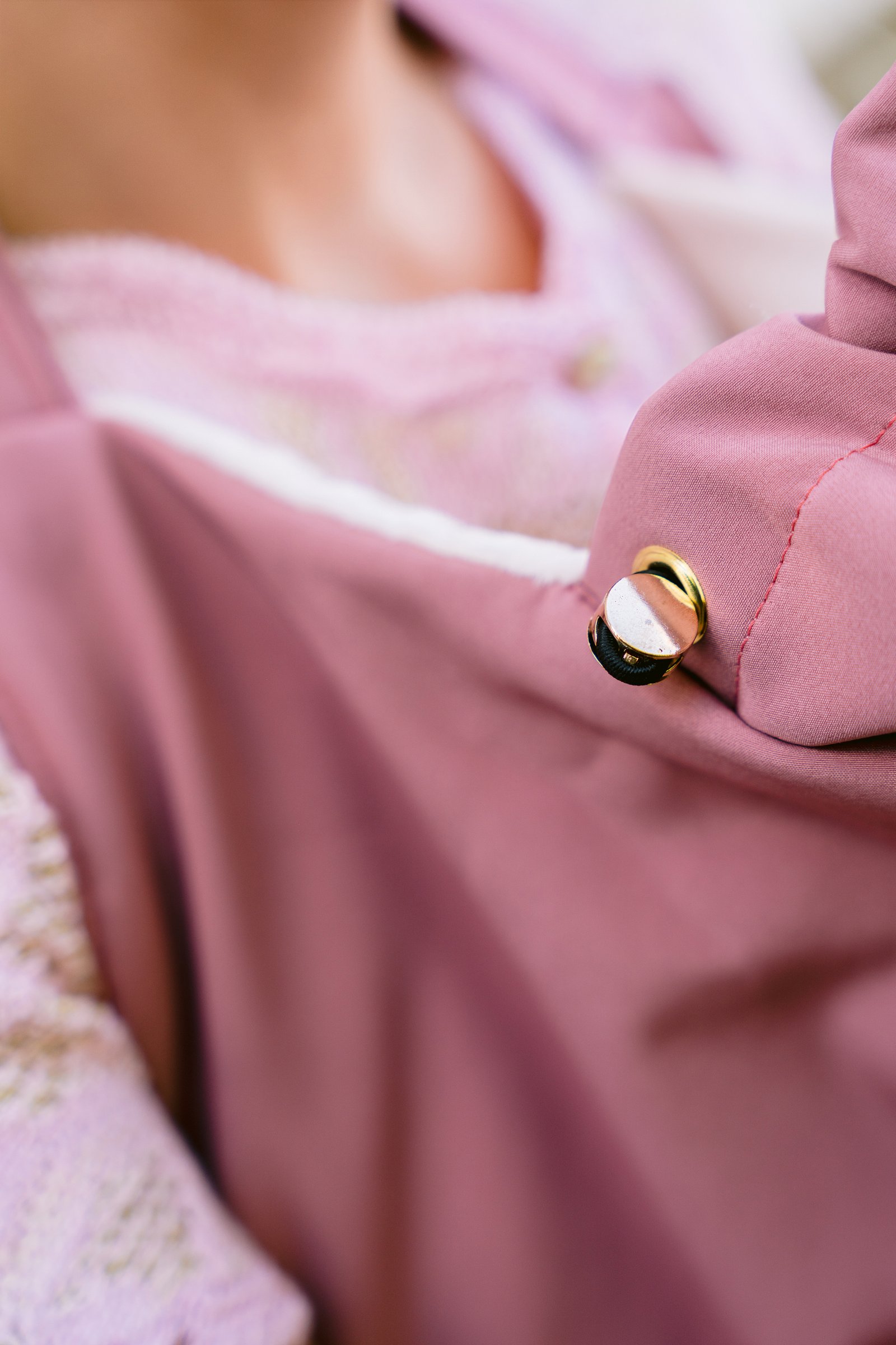 DISPONIBLE - Couverture de portage imperméable rose intense – Image 3