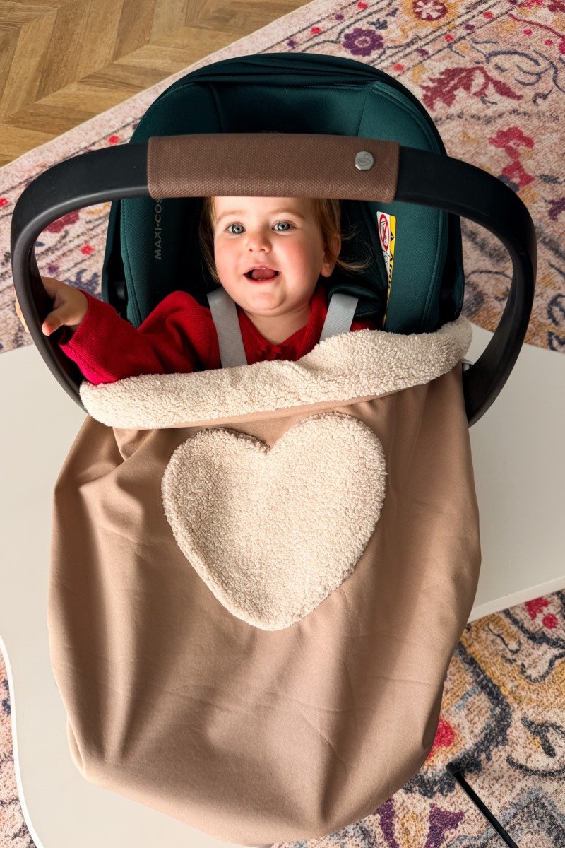 Couverture de cosy imper camel coeur moumoute